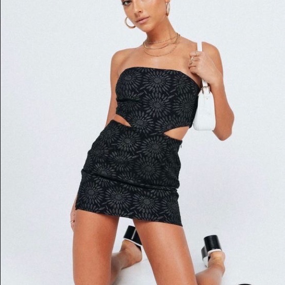 PRINCESS POLLY DRESS - Picture 3 of 3